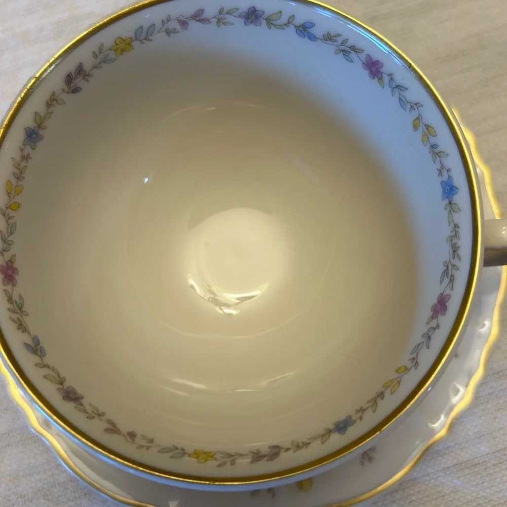 Vintage Federal Syracuse china tea cup and saucer in Briarcliff pattern. - Picture 2 of 6